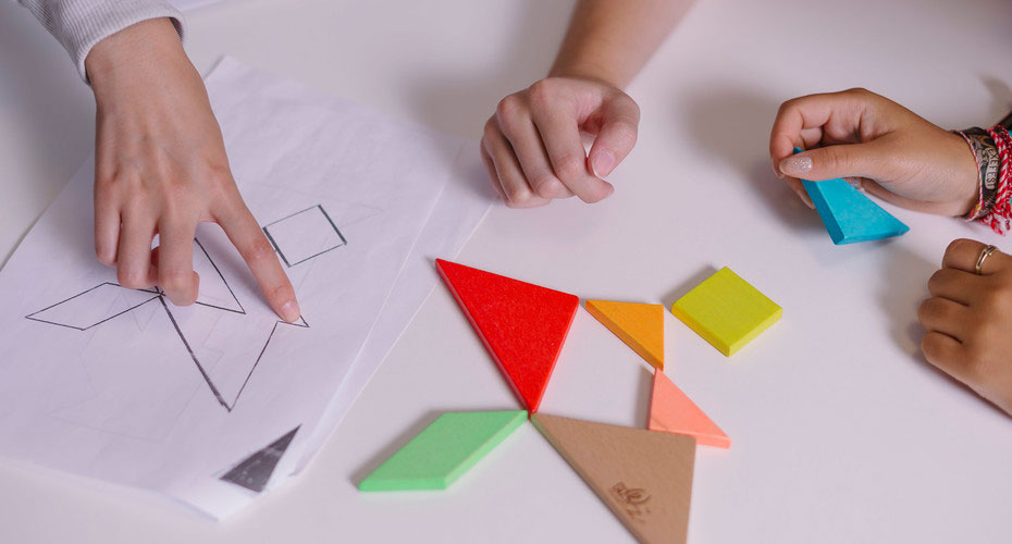 hands moving shapes around