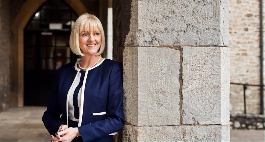 Professor Lisa Roberts