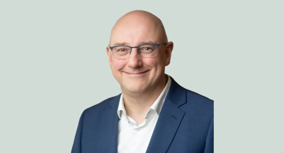 Head and shoulders photo of professor richard follett.